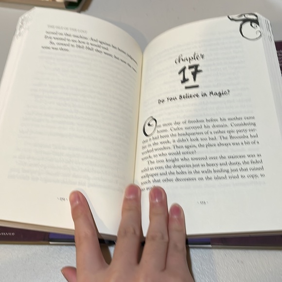 The Isle of the Lost: A Descendants Novel by Melissa De La Cruz - Picture 3 of 3